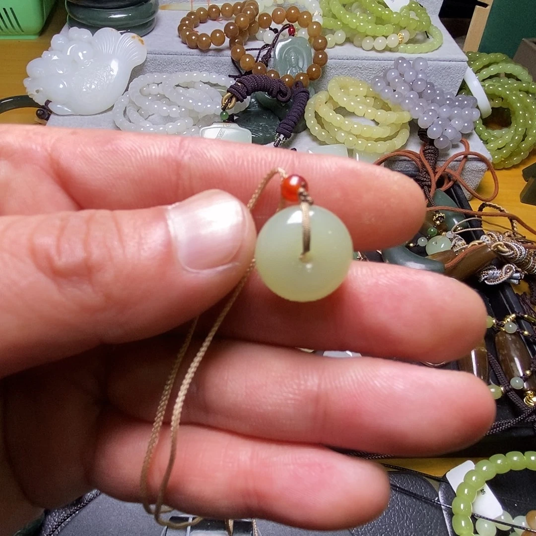 和田玉（糖玉）未镶嵌颈饰