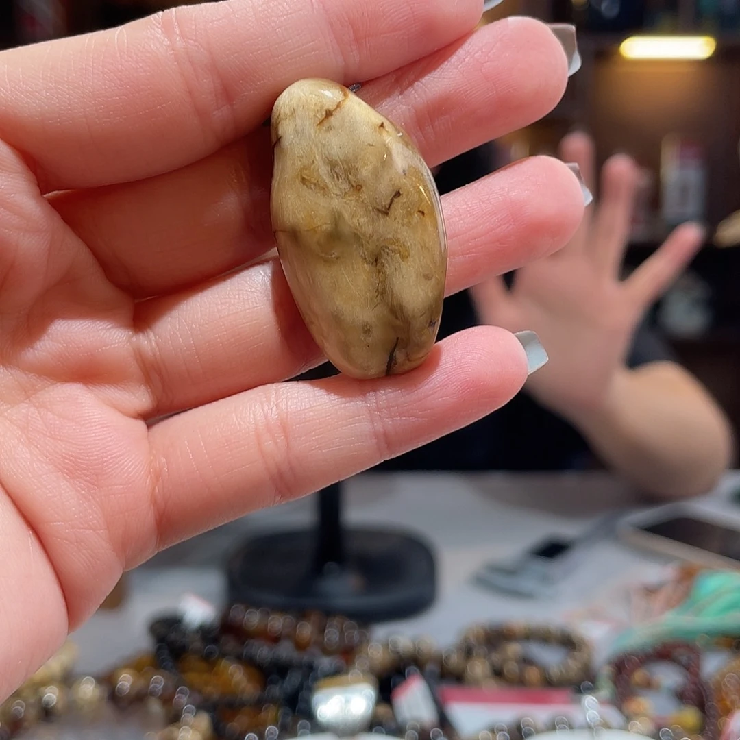 你***鍀琥珀未镶嵌手链干白