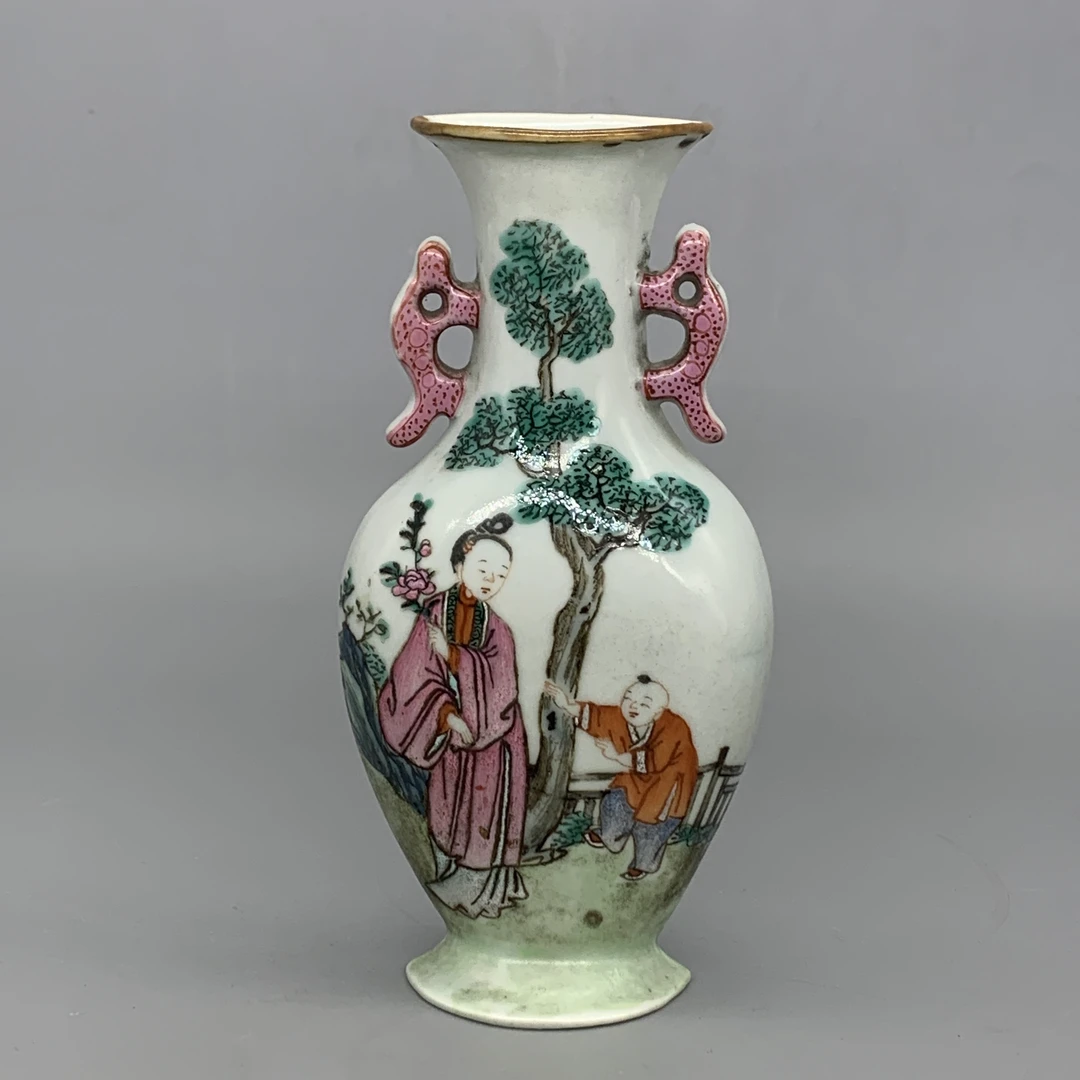 62504125*清嘉庆粉彩仕女婴戏纹双耳壁瓶/瓷器六/