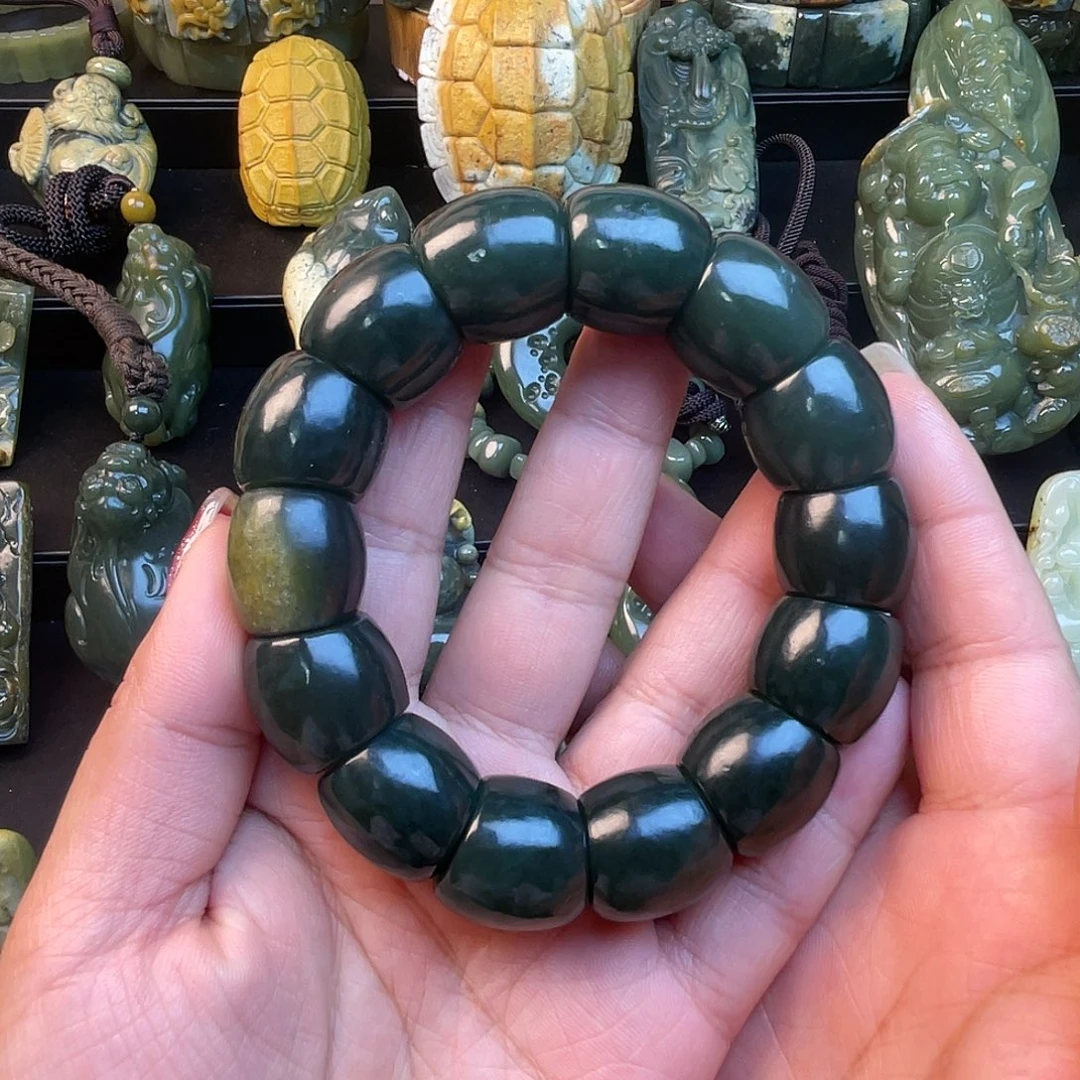 透闪石质玉未镶嵌手链