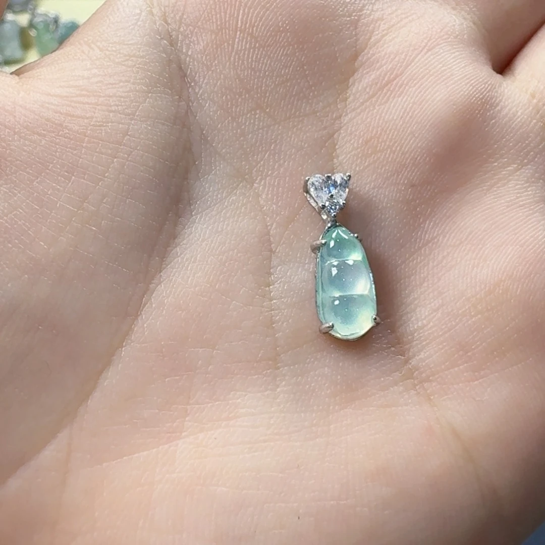 颈饰银S925镶嵌翡翠