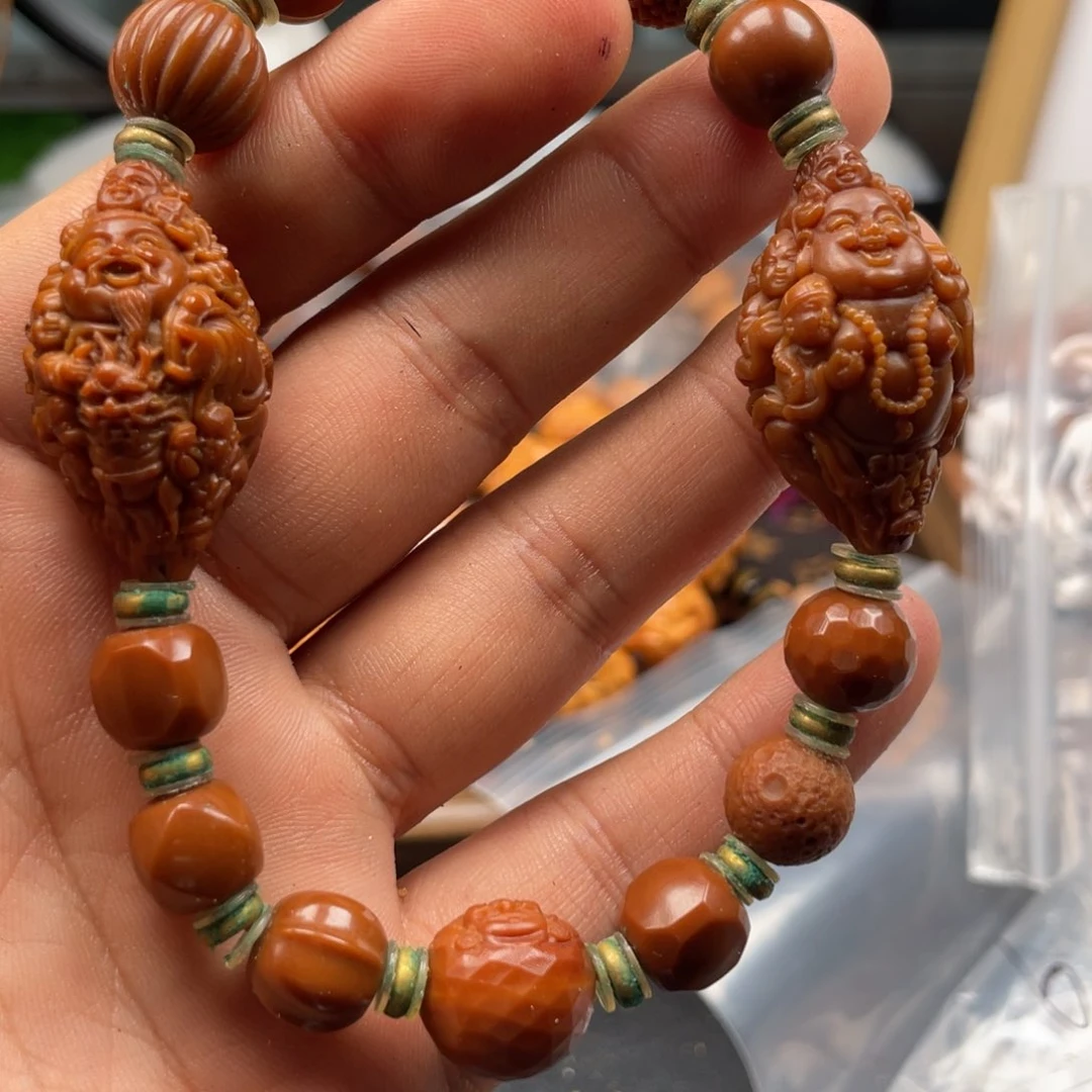 猴头核桃吊坠好喜欢你