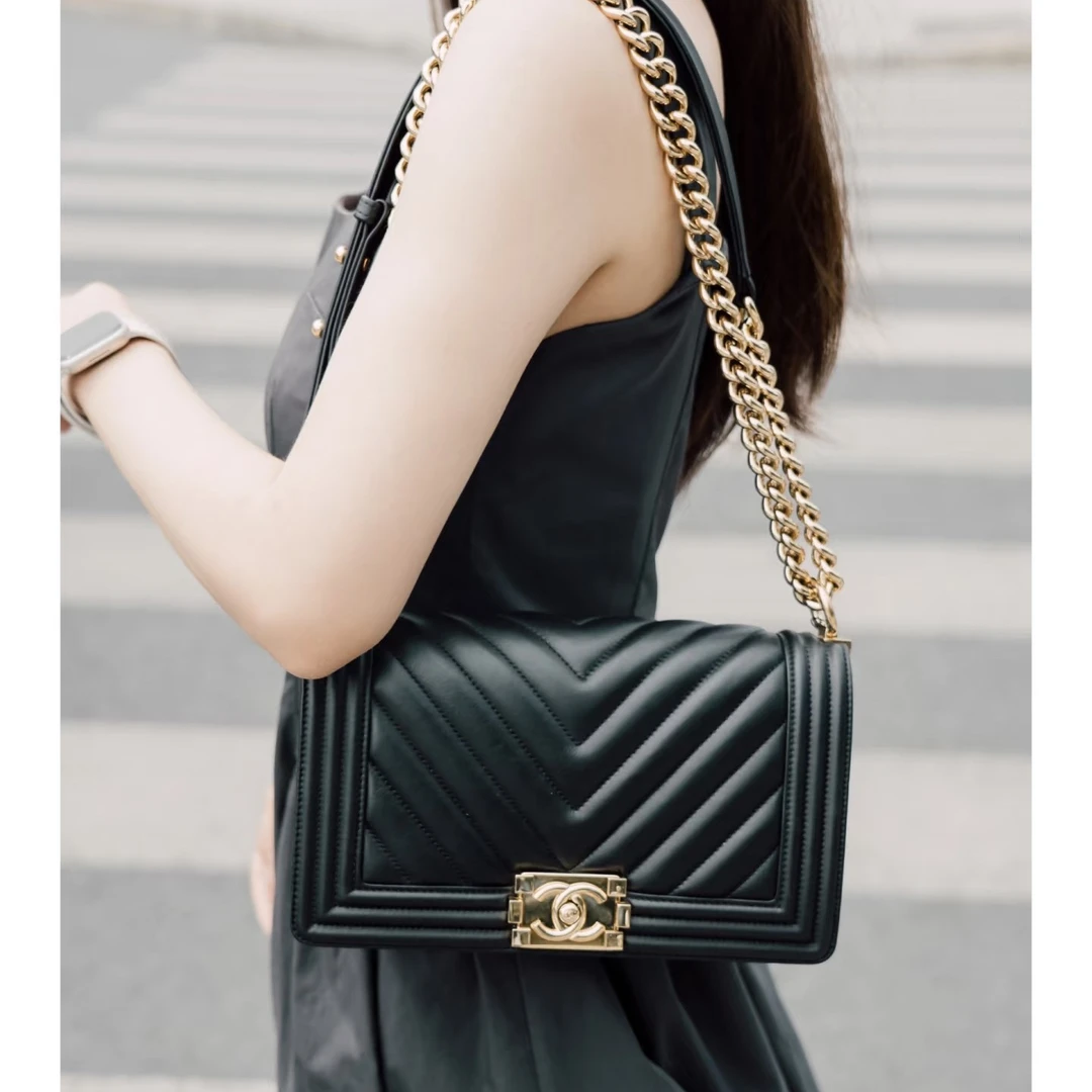 95新 Chanel/香奈儿 chanel leboy中号黑金v纹单肩包/优品