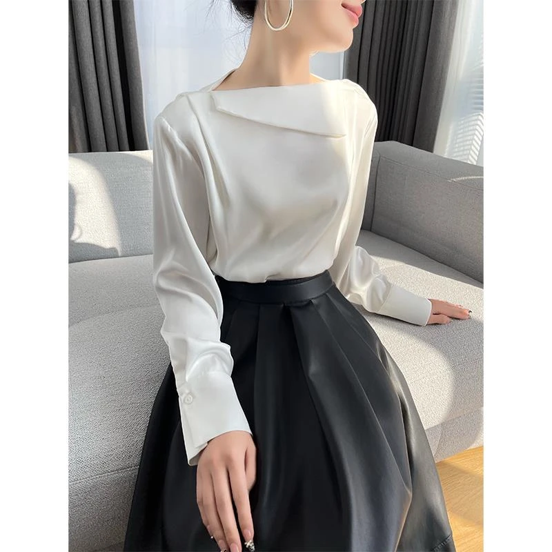 白色斜领衬衫法式优雅知性气质女2025秋季新款缎面别致上衣