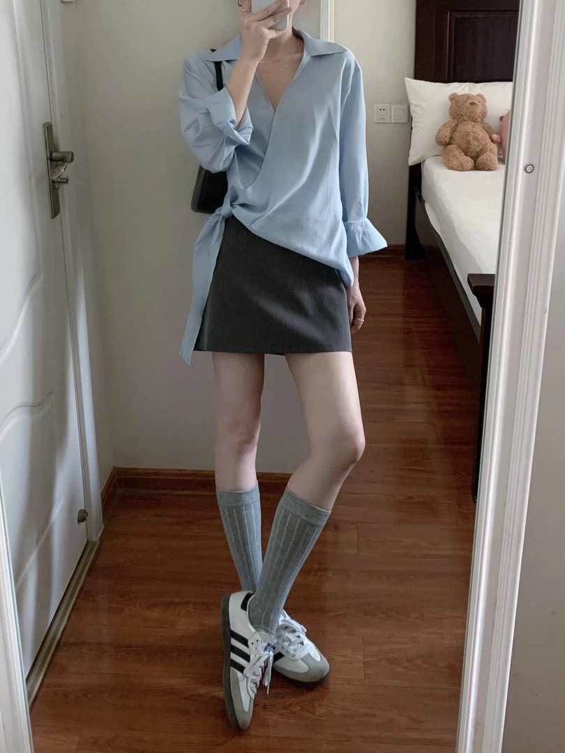 【静谧的爱】秋季时尚INS风韩系职场气质设计感蓝色衬衫灰色半身裙