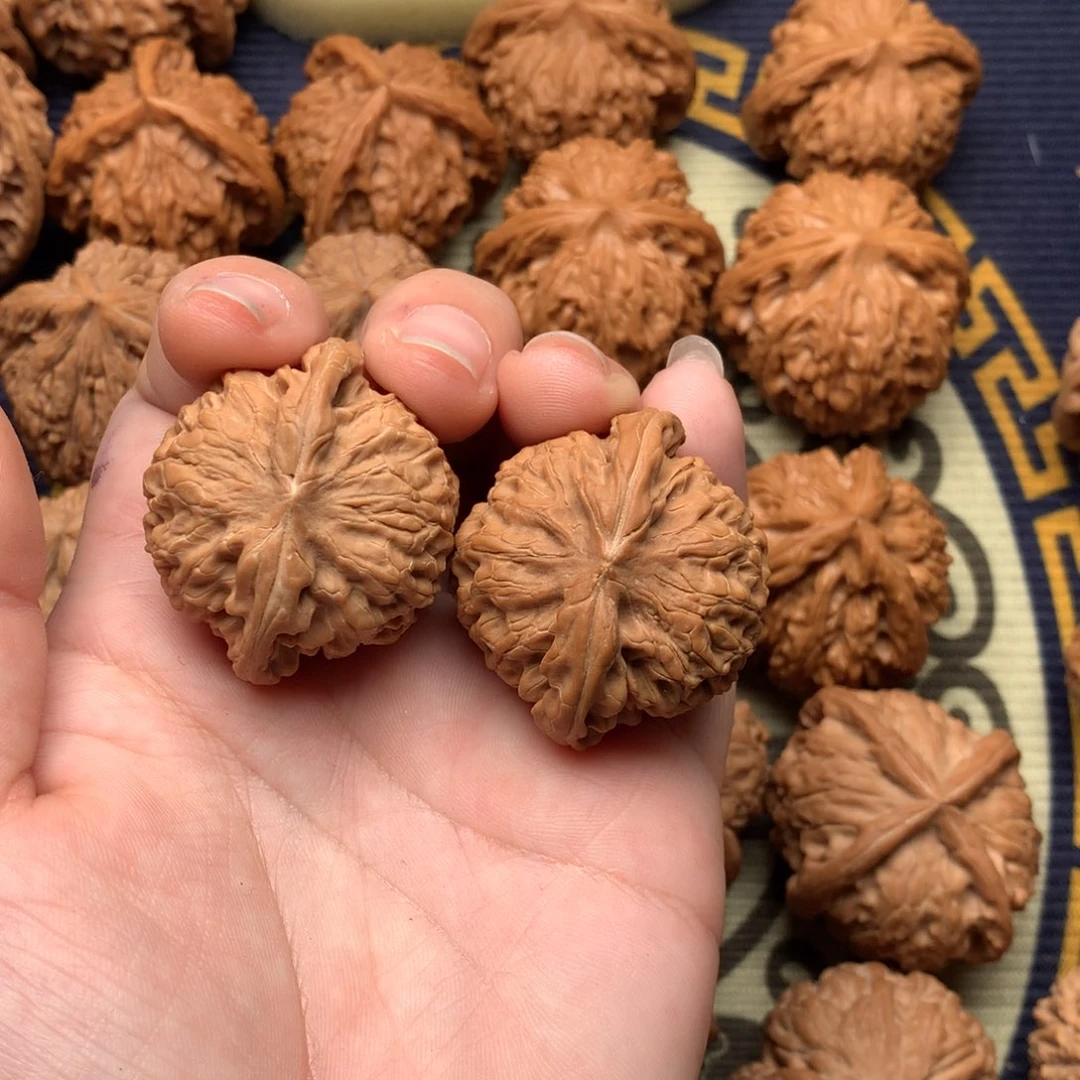 文玩核桃吊坠核王36