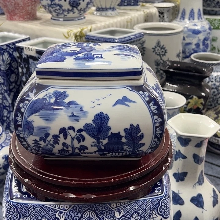 摆件青花瓷居家摆件，收纳盒首饰盒
