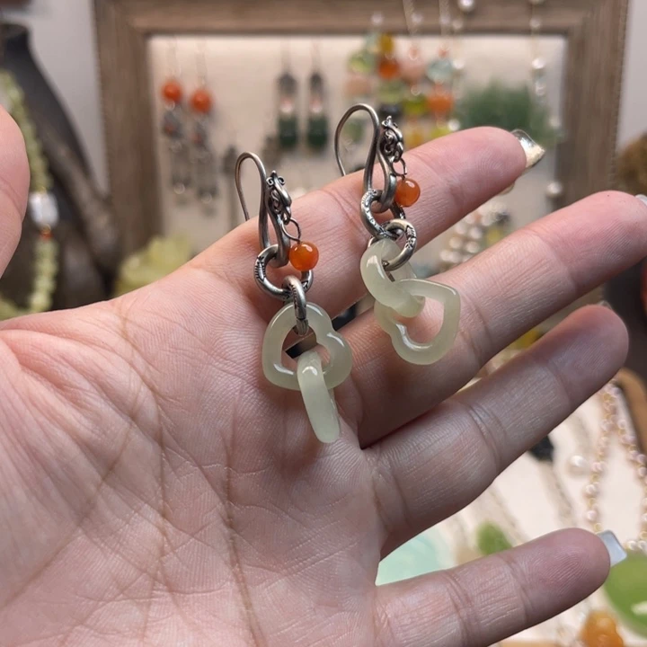 和田玉耳饰未镶嵌叄*