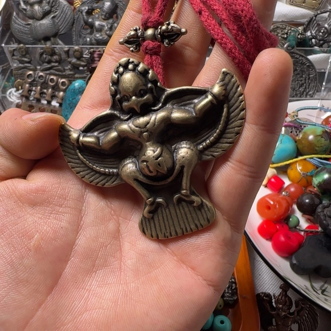 亮***界玻璃颈饰啊啊啊啊啊