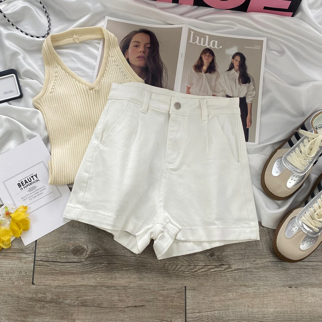 白色牛仔短裤女秋季薄款2025年新款高腰显瘦宽松小个子a字热裤女