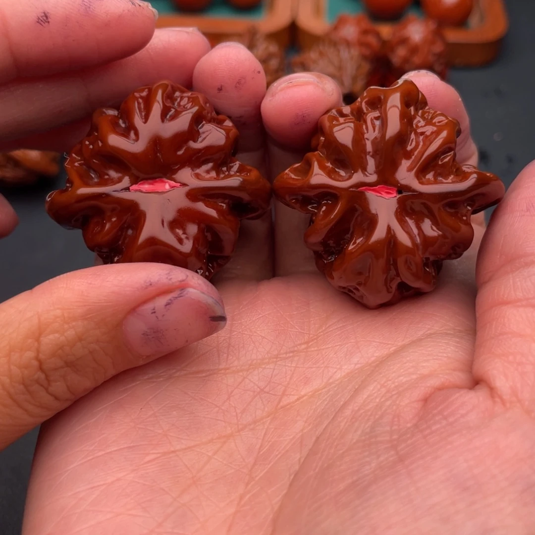 深***蓝文玩核桃把件野生百年