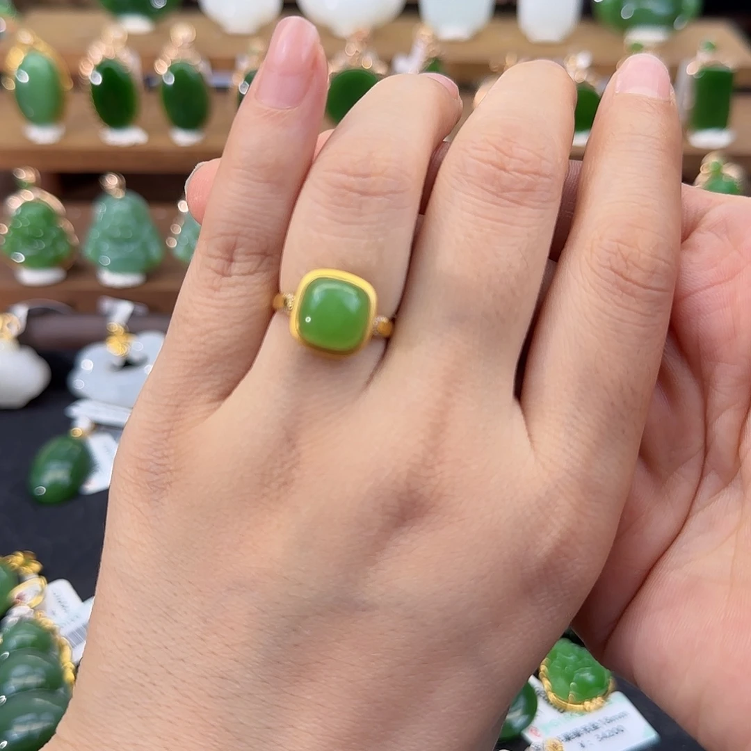 和田玉18K金镶嵌颈饰