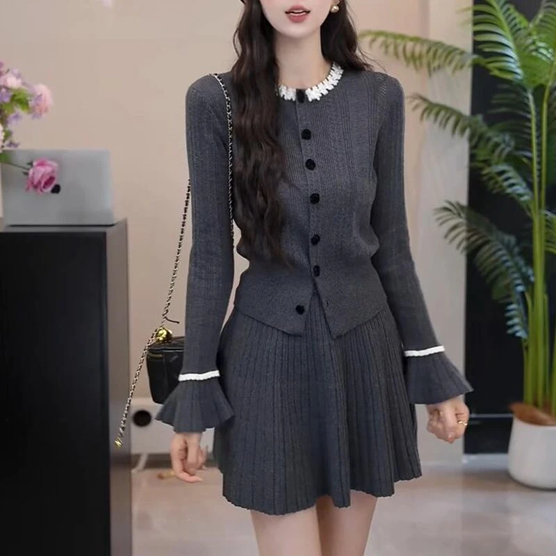 圆脸酥晚春晓景法式显瘦针织衫+半身裙两件套女秋季