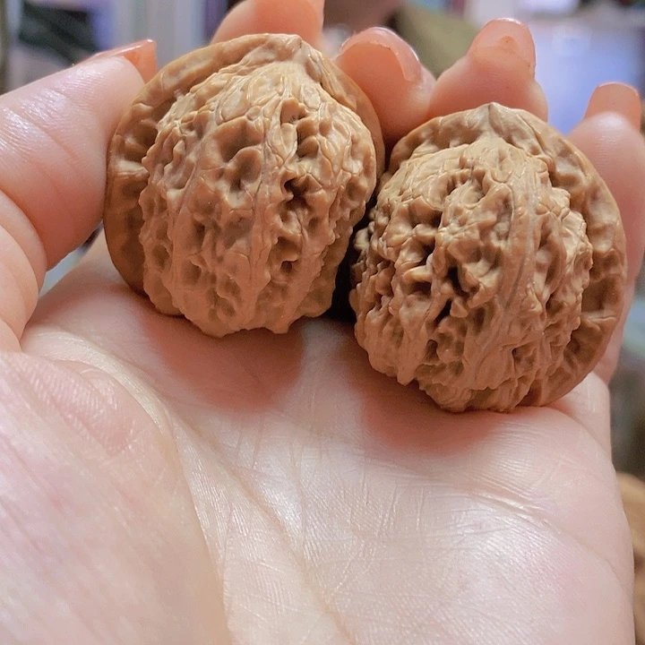 【闪购商品】文玩核桃把件白狮子半壁江山