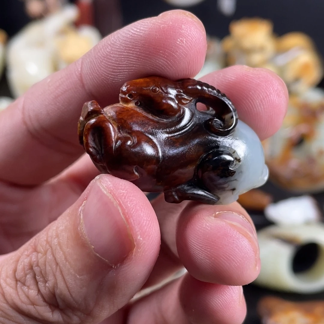 清***馨和田玉未镶嵌颈饰