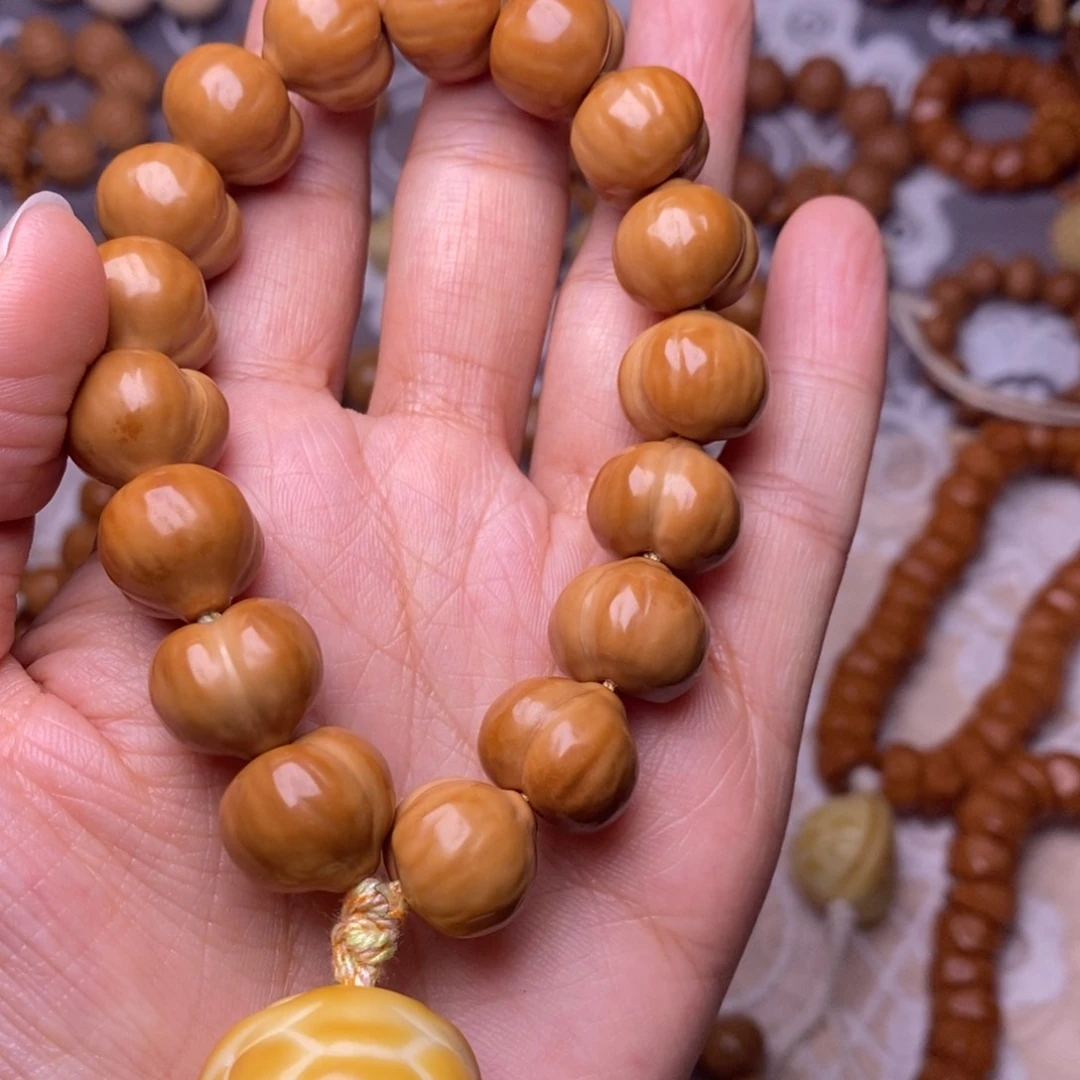 把件猴头核桃柯基屁桃龟甲