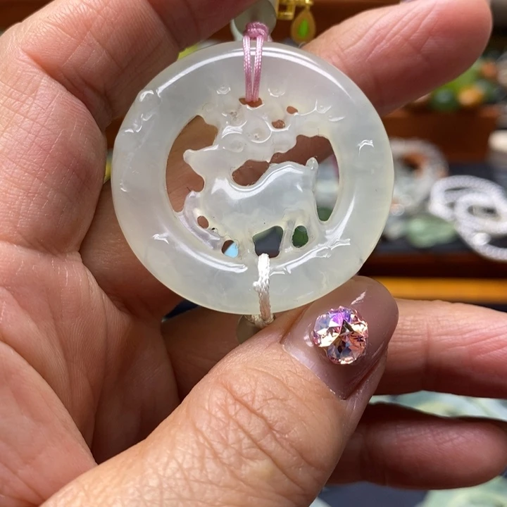 蛇纹石玉颈饰未镶嵌?****a