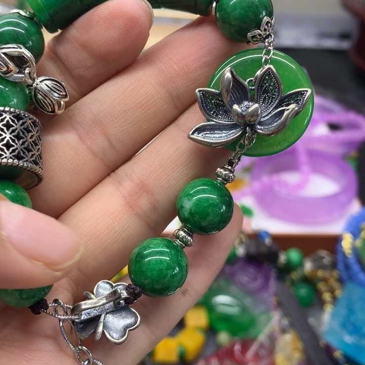 颈饰未镶嵌翡翠吊坠