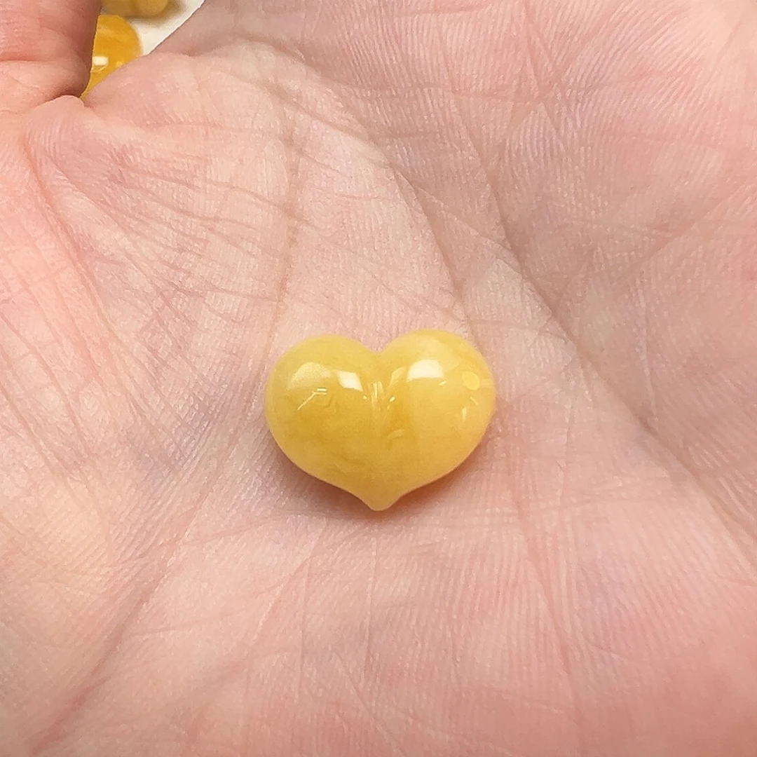 ****Q琥珀未镶嵌珠宝奇石