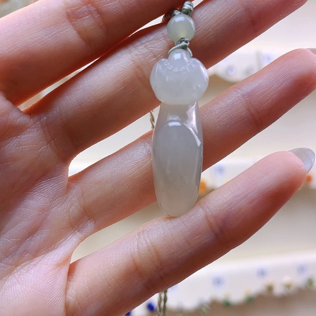 和田玉未镶嵌吊坠(赠链)