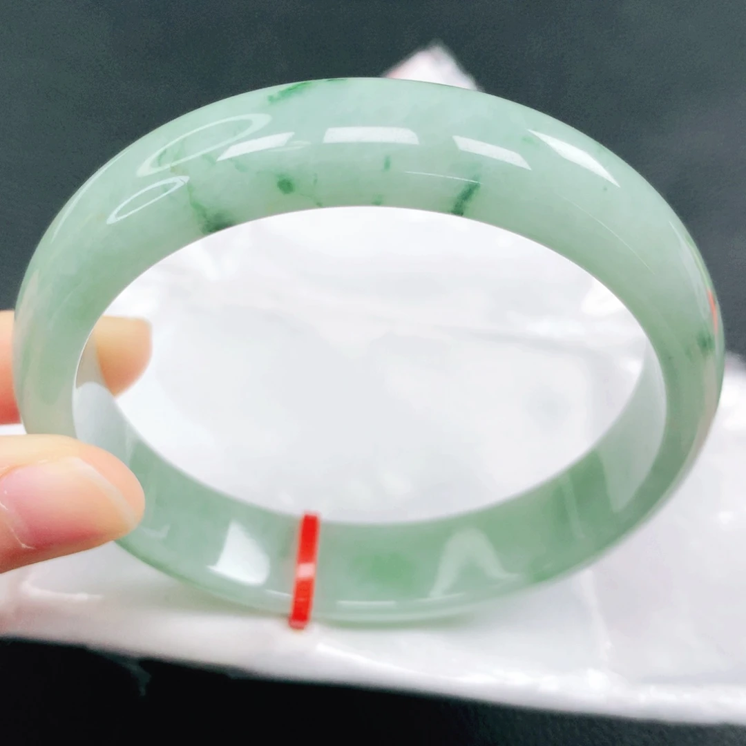 翡翠未镶嵌手镯62圈