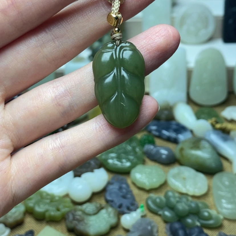 【闪购商品】颈饰未镶嵌和田玉