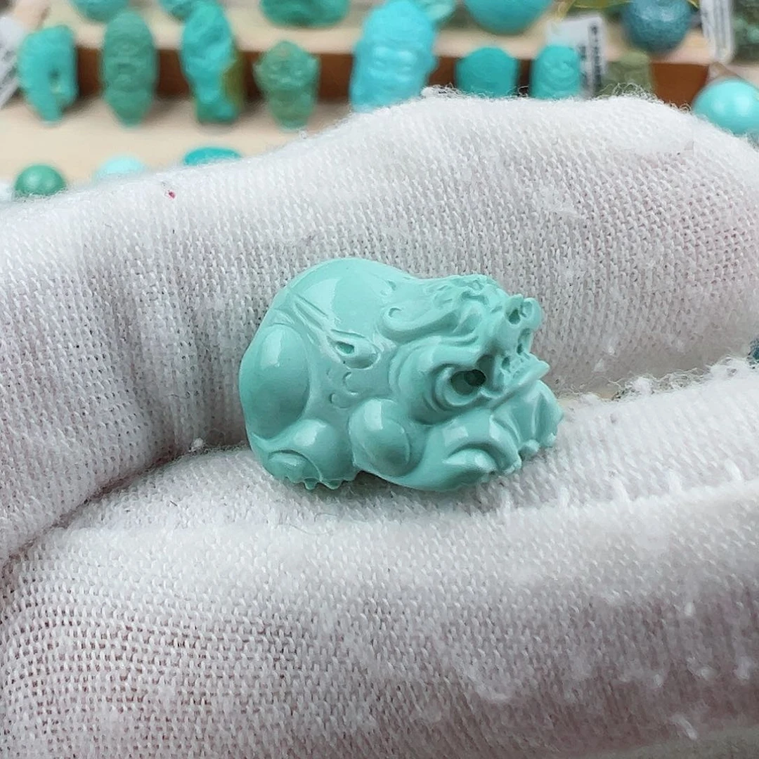 绿松石配饰未镶嵌