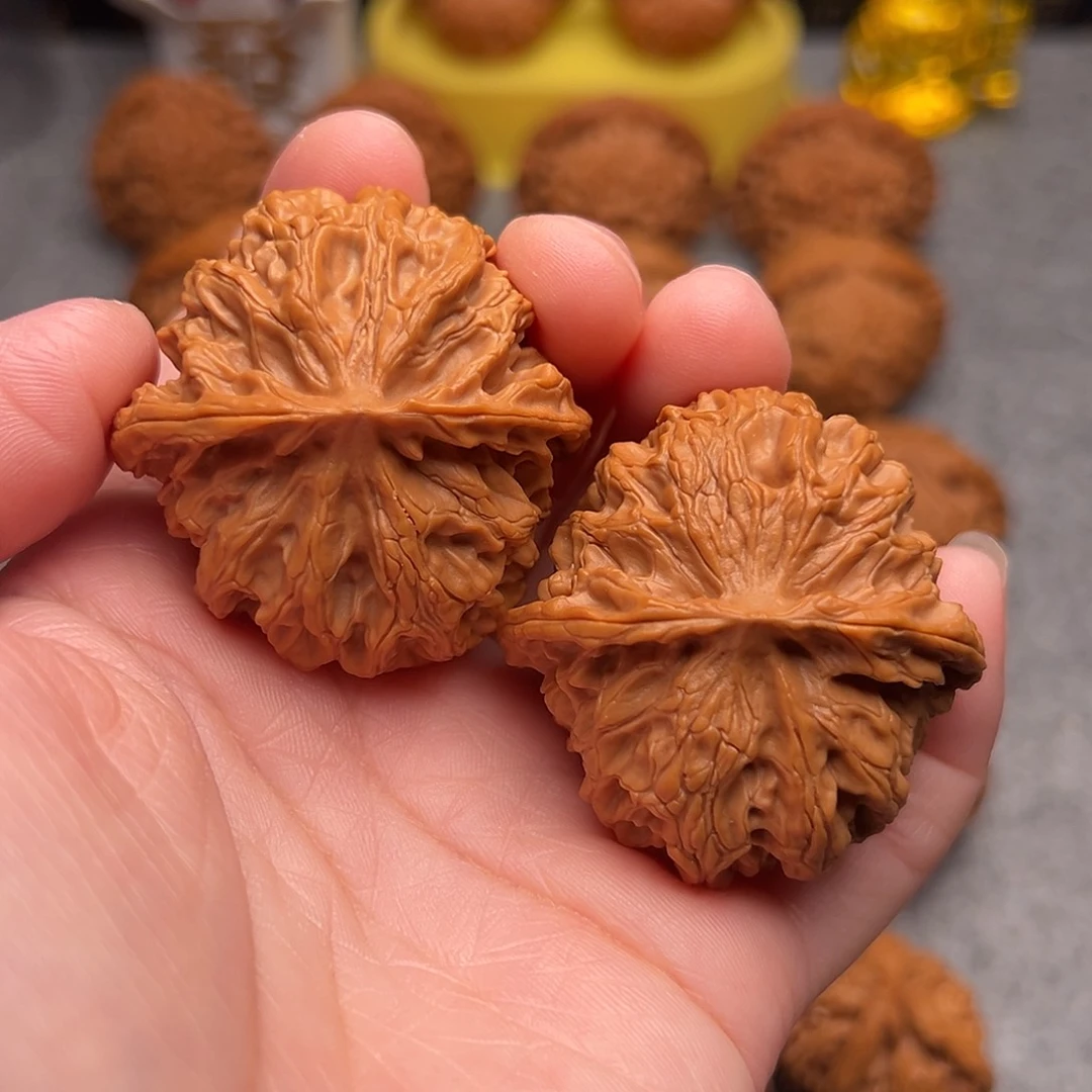 把件文玩核桃精品元宝型苹果园43+全品重44.4克