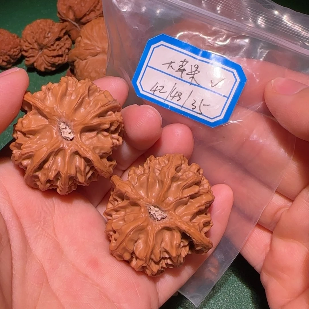 文玩核桃把件发发发
