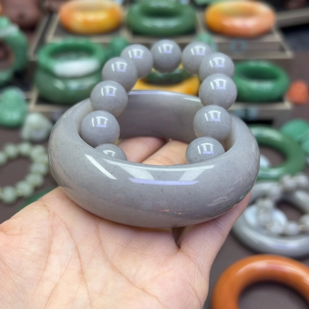 未镶嵌手镯石英岩玉