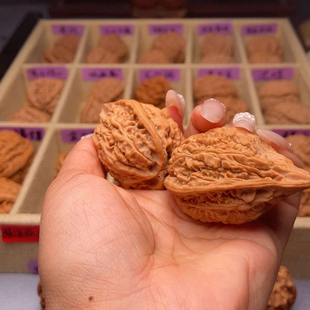 •***•把件文玩核桃坐佛