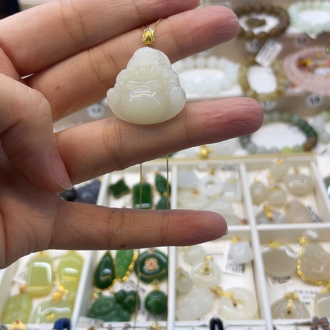 和田玉18K金镶嵌吊坠(赠链)