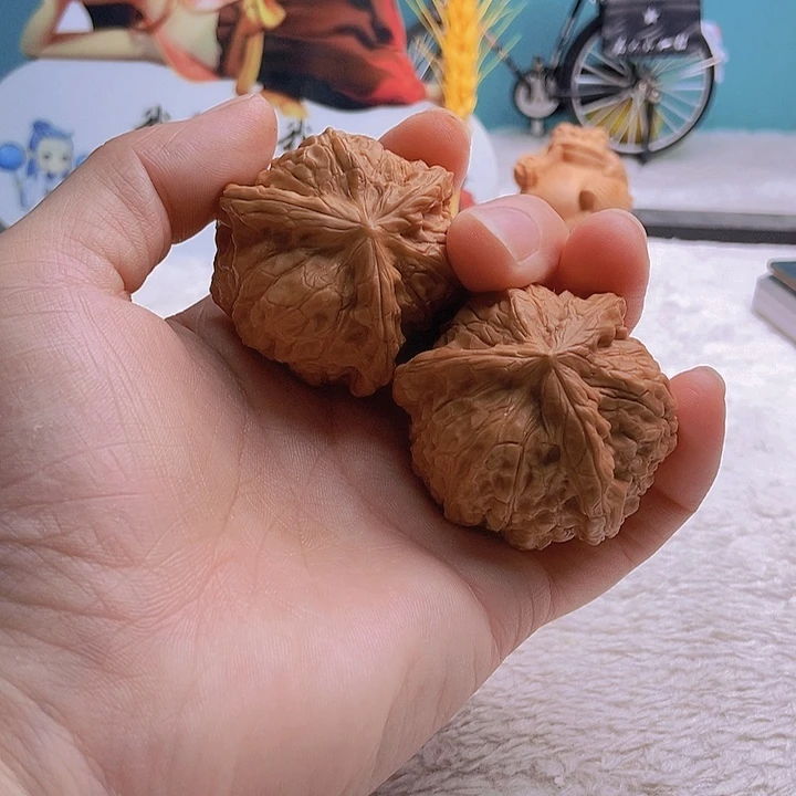 把件文玩核桃d***e三棱