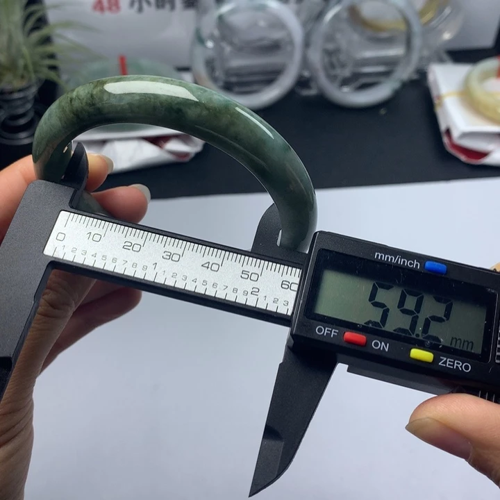 未镶嵌手镯翡翠15