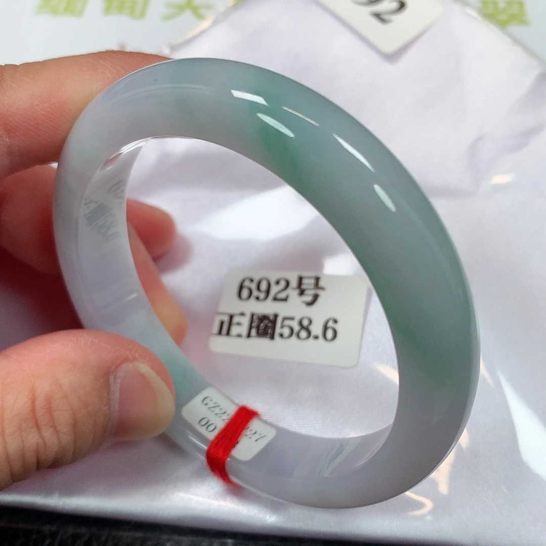 【闪购商品】未镶嵌手镯翡翠692号