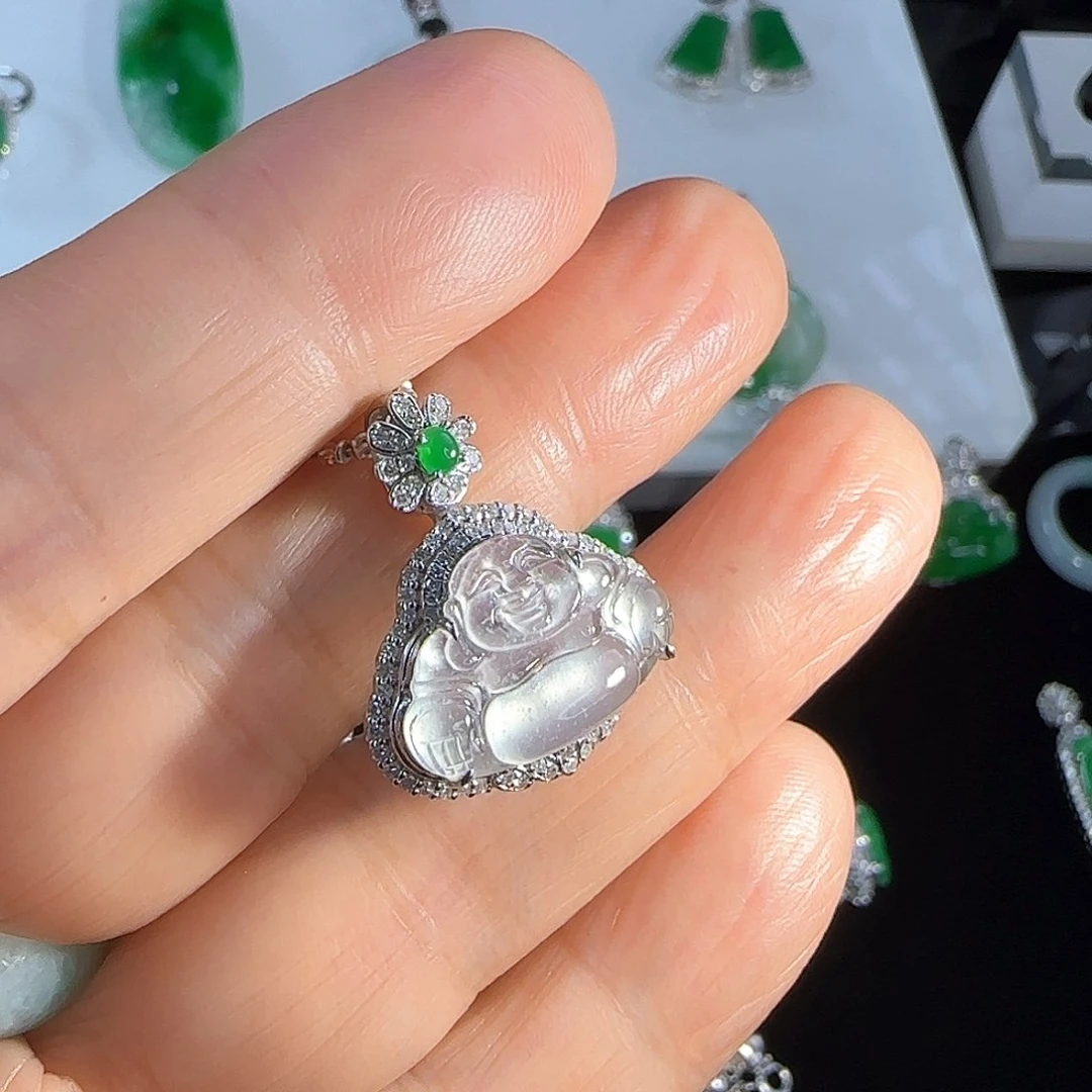 翡翠18K金镶嵌颈饰佛公