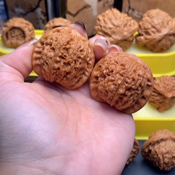文玩核桃把件548全品血麒麟40