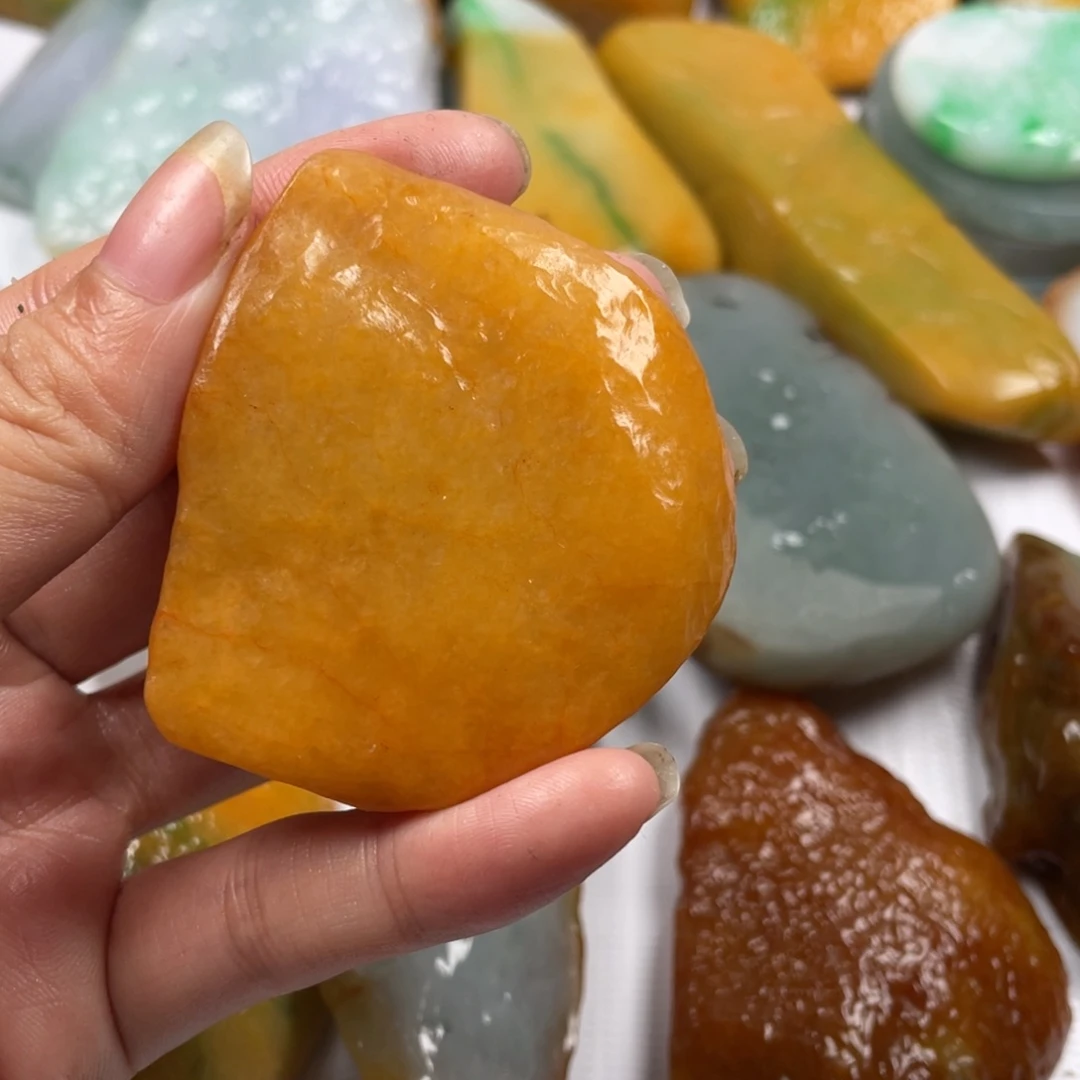 【闪购商品】翡翠颈饰未镶嵌源*翡翠