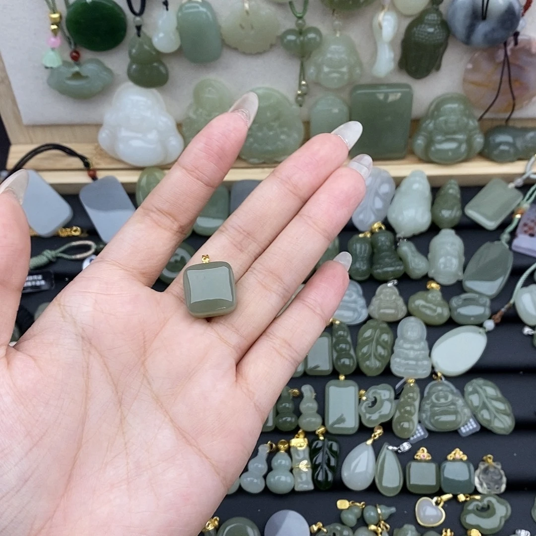 和田玉18K金镶嵌吊坠(不含链)