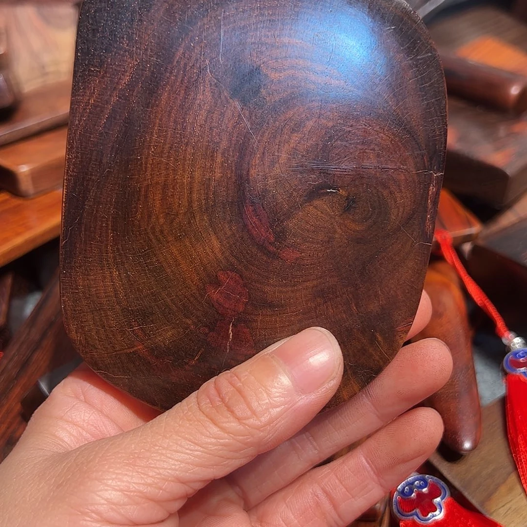 交趾黄檀（大红酸枝）用**昱