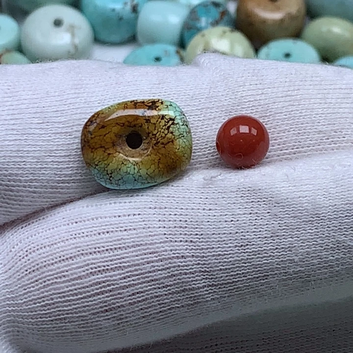 南红玛瑙未镶嵌珠宝奇石