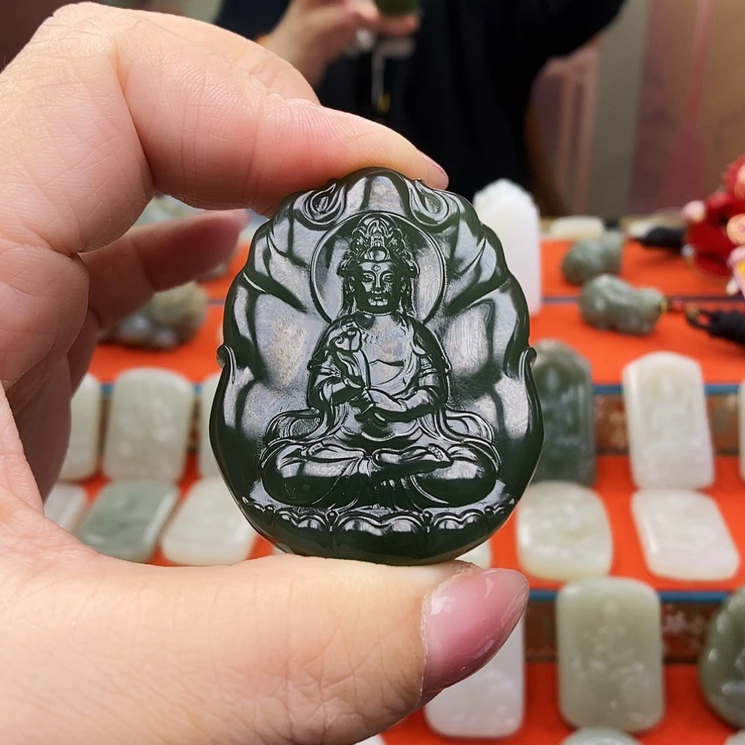 颈饰未镶嵌和田玉二**…