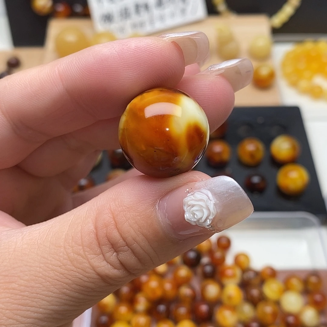 啵***丫裸石虫珀未镶嵌蜜蜡