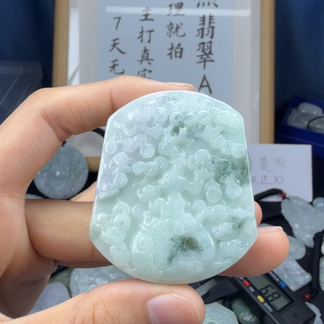 翡翠未镶嵌颈饰翡翠