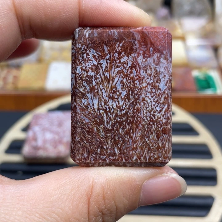 硅化玉未镶嵌颈饰k9