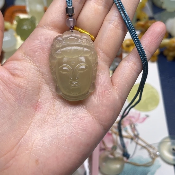 未镶嵌蛇纹石玉颈饰