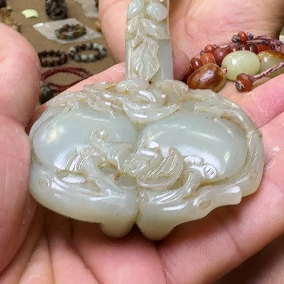 和田玉颈饰未镶嵌用****扬