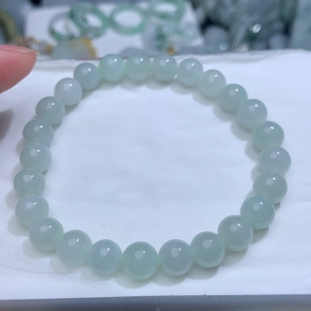 翡翠未镶嵌颈饰660。