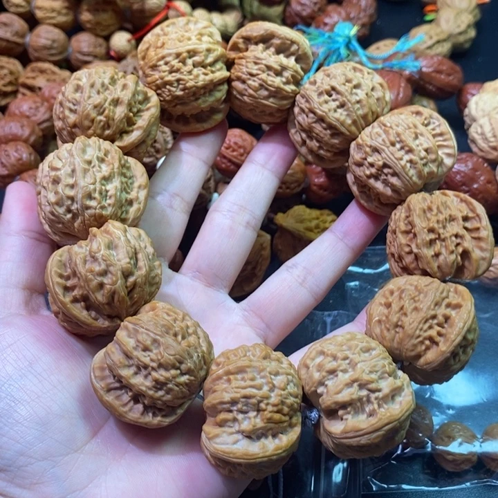 九***督吊坠文玩核桃白狮子