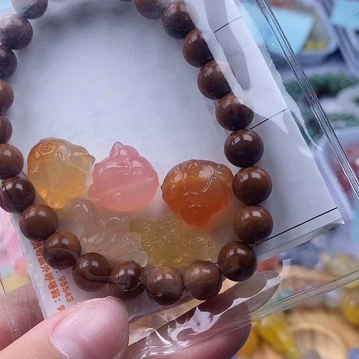 玛瑙/玉髓雕刻件未镶嵌C****.